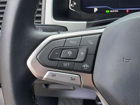 Used 2023 Volkswagen Atlas SE image 16