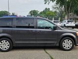 Used 2017 Dodge Grand Caravan SE w/ Power Window Group image 4