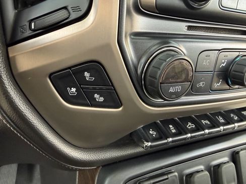 Used 2019 GMC Sierra 3500 Denali image 19