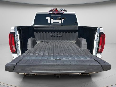 Used 2024 GMC Sierra 1500 AT4 w/ Technology Package AWD/4WD image 13