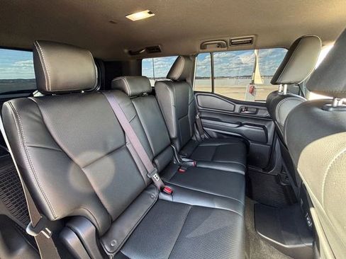 Used 2025 Toyota Land Cruiser image 20