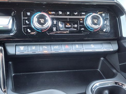 Certified 2024 GMC Sierra 2500 AT4 w/ AT4 Premium Plus Package image 19