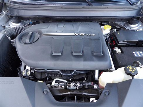 Used 2019 Jeep Cherokee Latitude Plus image 26