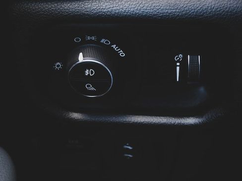 Used 2021 RAM 1500 Big Horn image 11