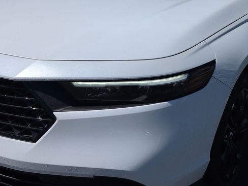 Used 2025 Honda Accord SE image 6