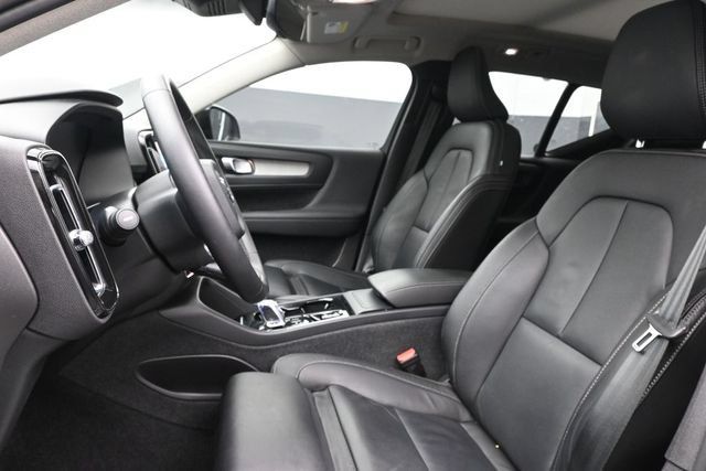 Used 2023 Volvo XC40 B5 Ultimate w/ Protection Package Premier AWD/4WD image 10