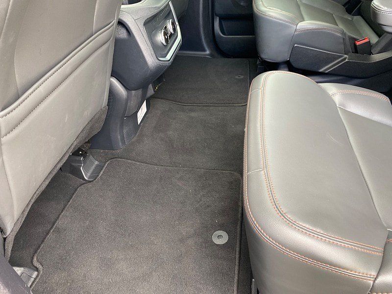 Certified 2025 Ford Expedition Active AWD/4WD image 32