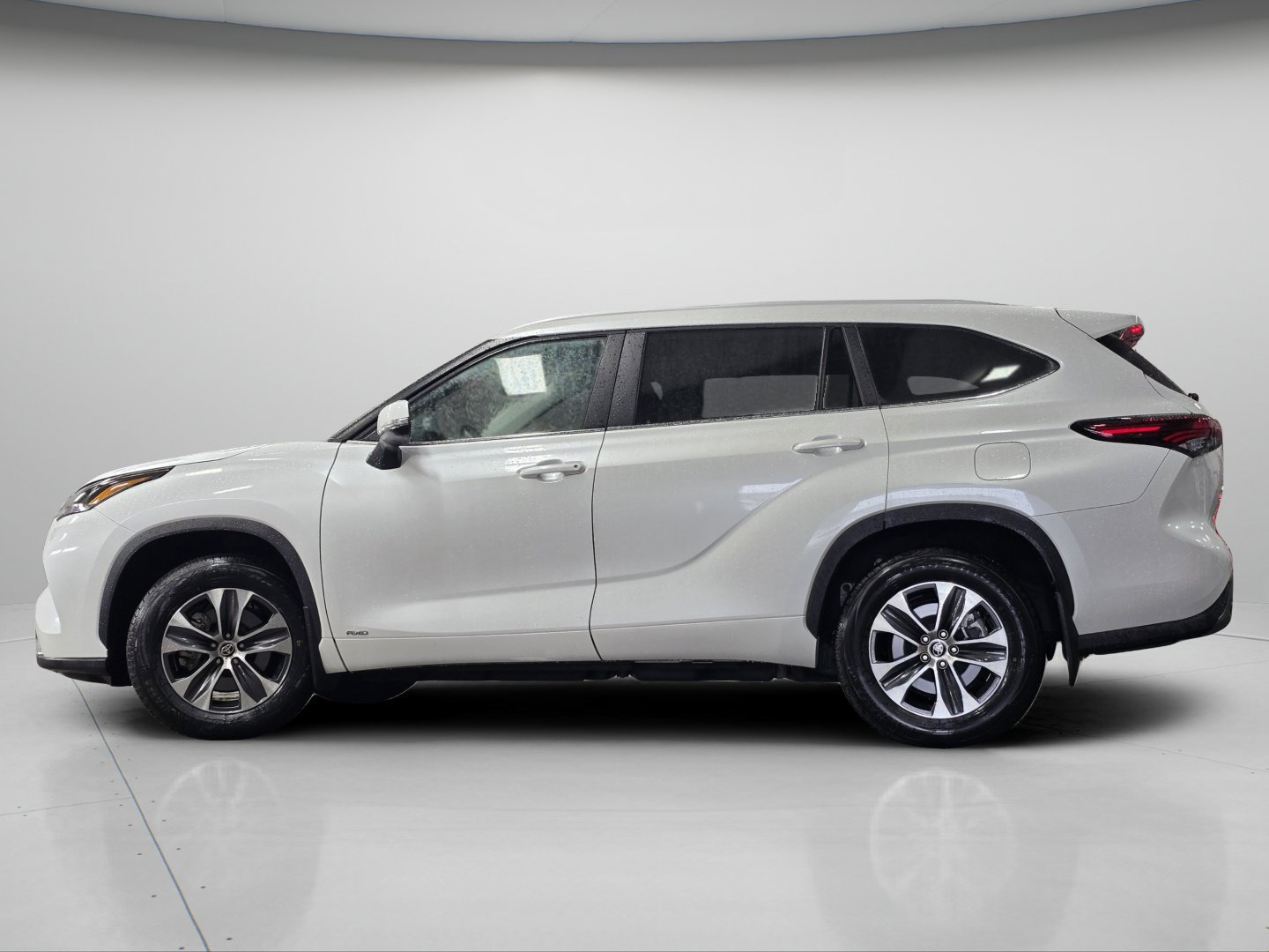 Certified 2026 Toyota Highlander XLE AWD/4WD image 23