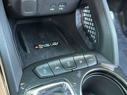 Used 2025 Chevrolet TrailBlazer RS w/ Convenience Package AWD/4WD image 24