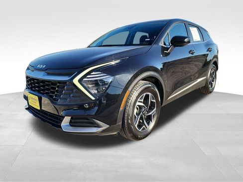 Used 2024 Kia Sportage LX image 3