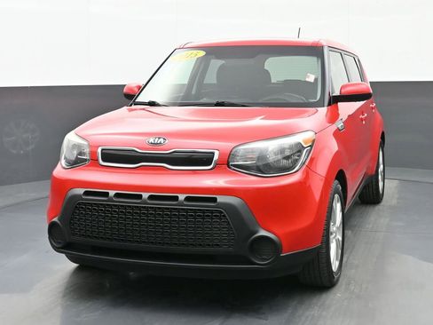 Used 2015 Kia Soul + image 10