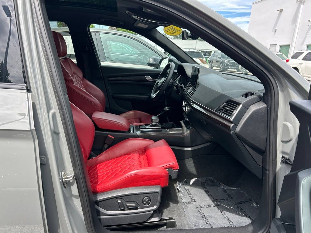 Used 2022 Audi SQ5 Premium Plus w/ Premium Plus Package AWD/4WD image 40