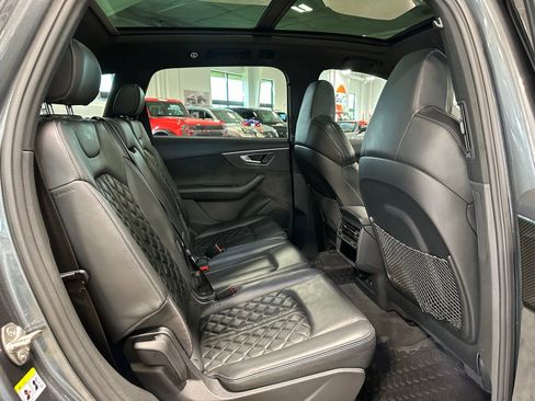 Used 2021 Audi SQ7 Premium Plus w/ SQ7 Black Optic Package AWD/4WD image 43