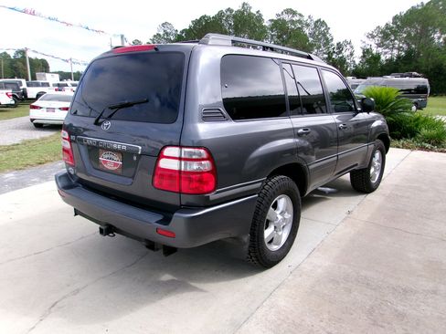 Used 2004 Toyota Land Cruiser image 5