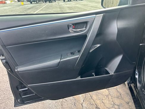 Used 2016 Toyota Corolla S image 18