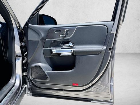 Certified 2023 Mercedes-Benz EQB 300 4MATIC image 19