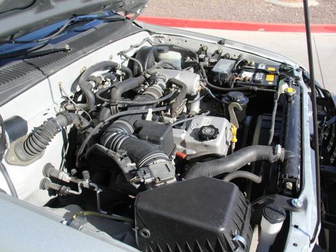 Used 2002 Toyota Tacoma 2WD Regular Cab image 17