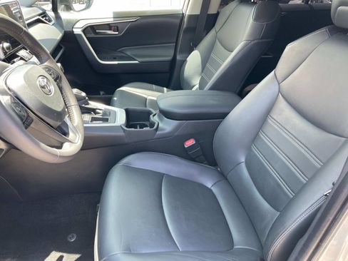 Used 2024 Toyota RAV4 XLE Premium image 15