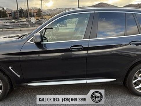 Used 2024 BMW X3 xDrive30i image 3