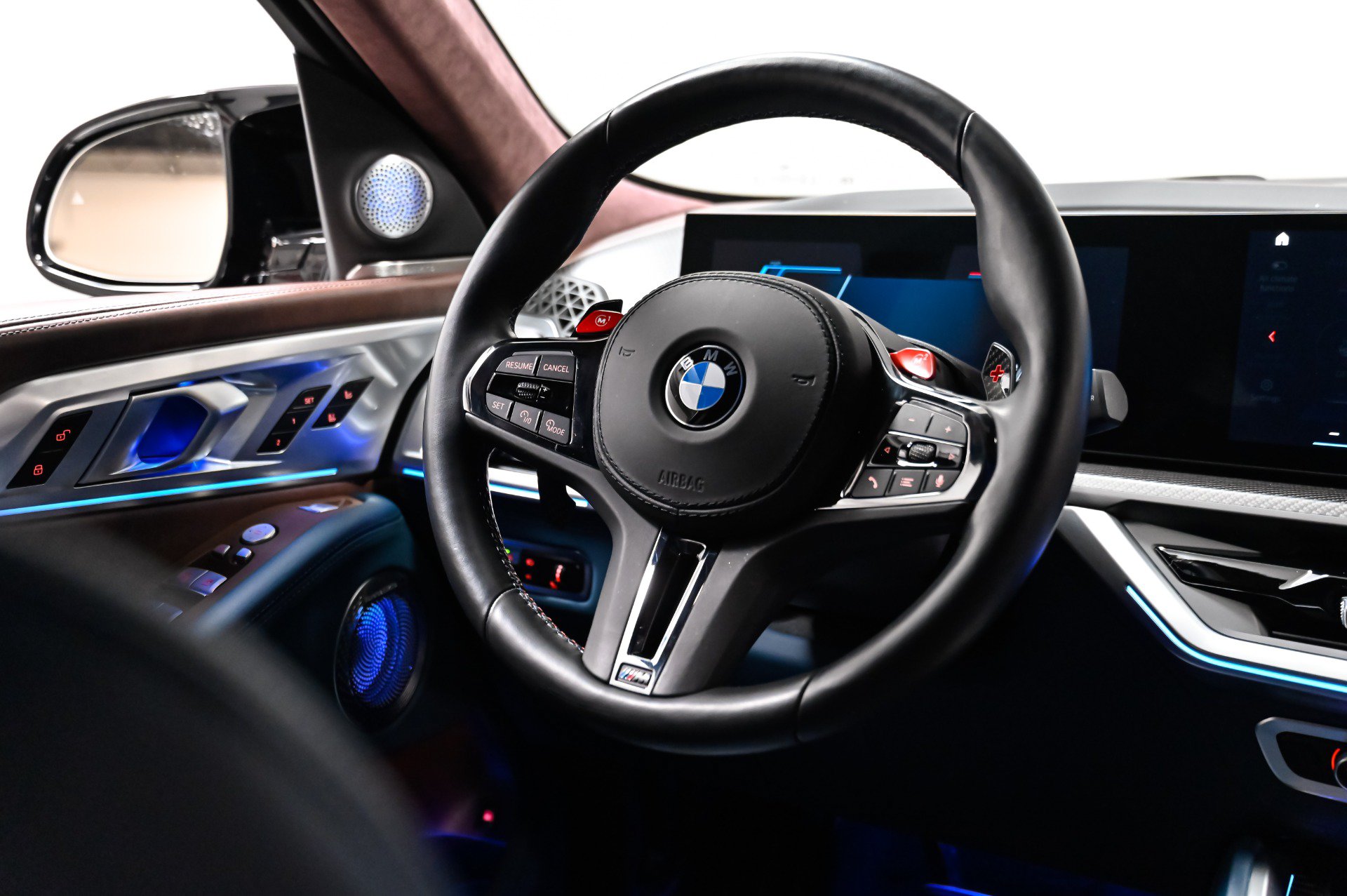 Used 2023 BMW XM w/ M Driver's Package AWD/4WD image 12