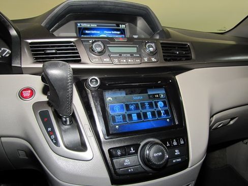 Used 2015 Honda Odyssey Touring image 7