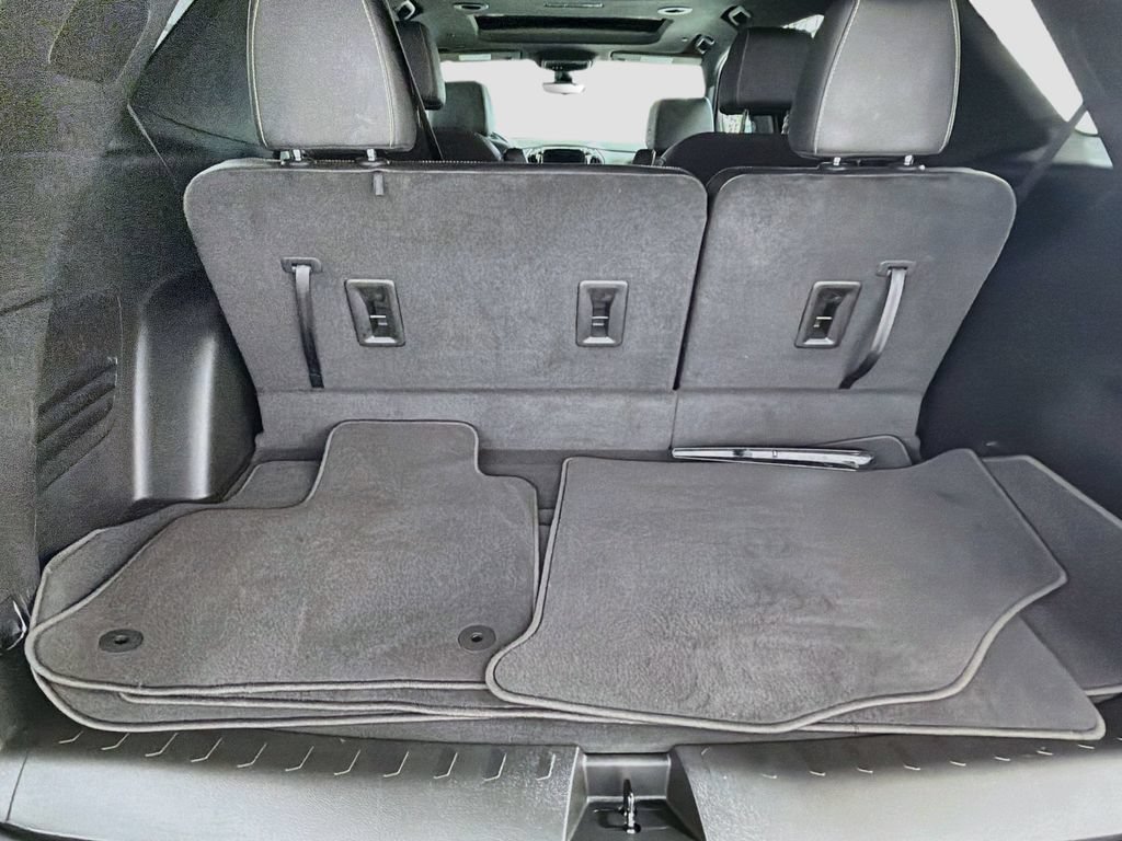 Used 2023 Chevrolet Traverse LT w/ LT Premium Package AWD/4WD image 28