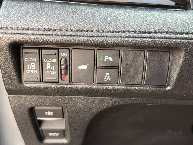 Used 2025 Honda Odyssey Elite image 47