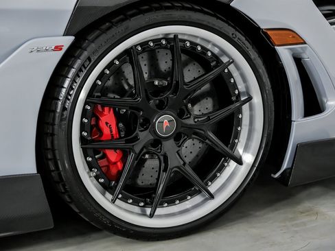 Used 2018 McLaren 720S image 20