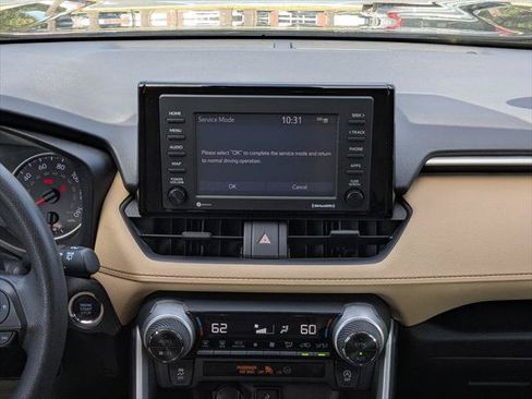 Certified 2021 Toyota RAV4 XLE w/ Convenience Package FWD image 18