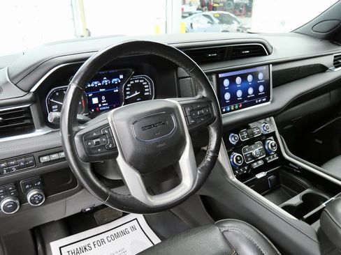 Used 2021 GMC Yukon Denali image 13