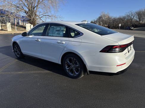 New 2025 Honda Accord EX-L image 3