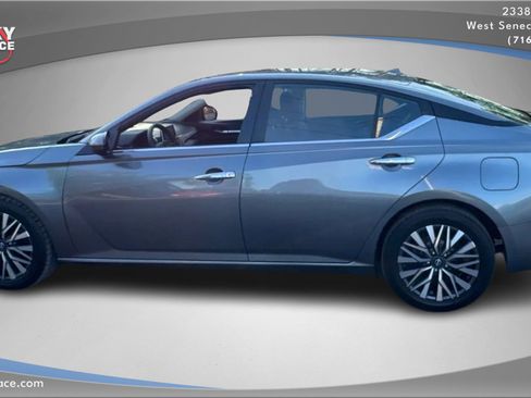 Used 2023 Nissan Altima 2.5 SV image 8