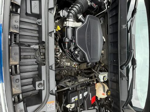 Used 2018 GMC Acadia SLT FWD image 28