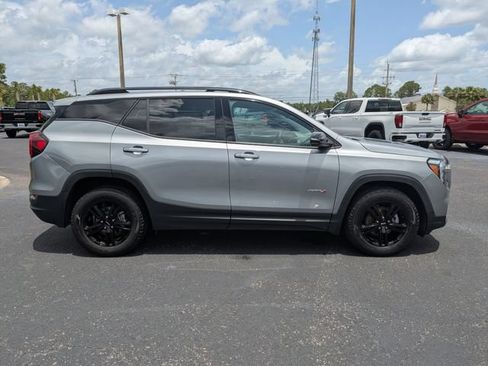 Used 2023 GMC Terrain AT4 AWD/4WD image 2