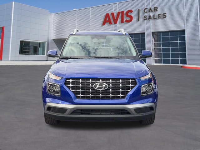 Used 2025 Hyundai Venue SEL FWD image 2