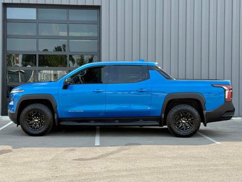 Used 2026 Chevrolet Silverado EV LT AWD/4WD image 7
