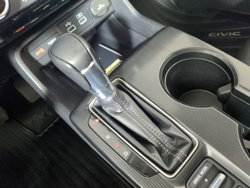 Used 2024 Honda Civic Touring image 23