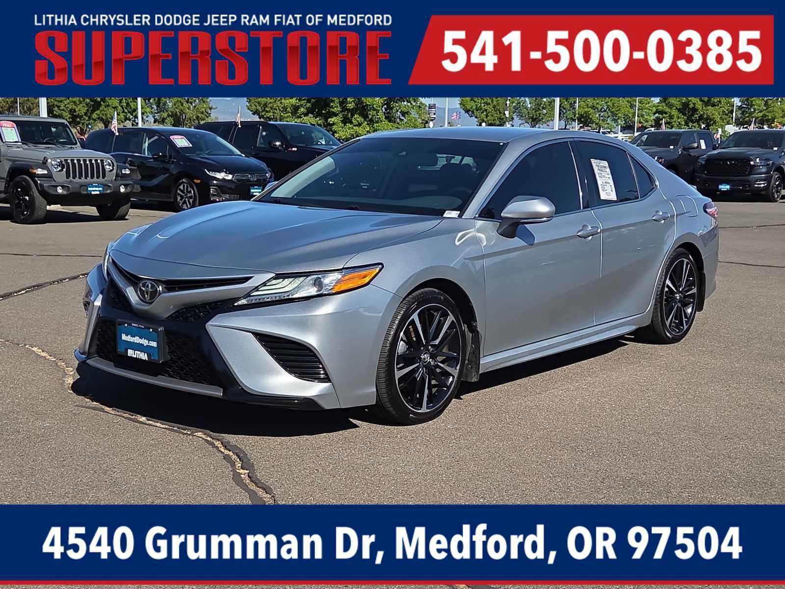 Used 2020 Toyota Camry XSE FWD image 1
