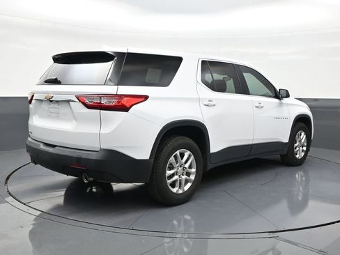 Used 2020 Chevrolet Traverse LS FWD image 5