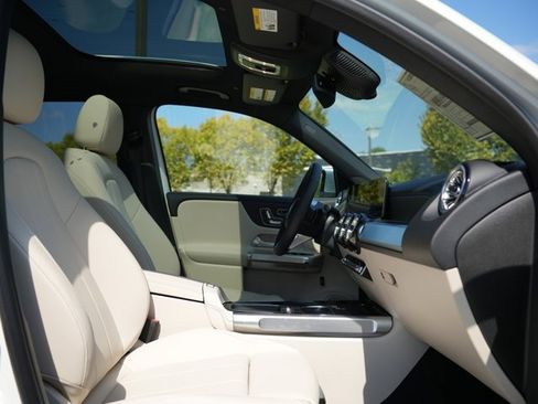 Certified 2026 Mercedes-Benz GLB 250 4MATIC image 43