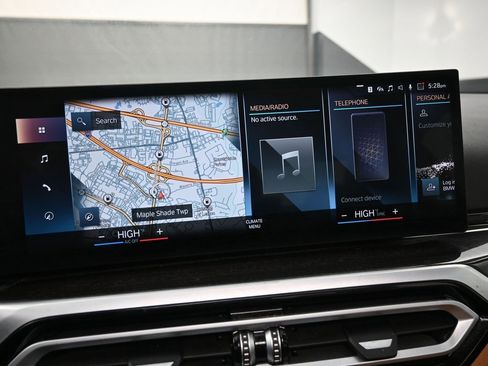 Used 2023 BMW 330i xDrive Sedan w/ Premium Package image 13