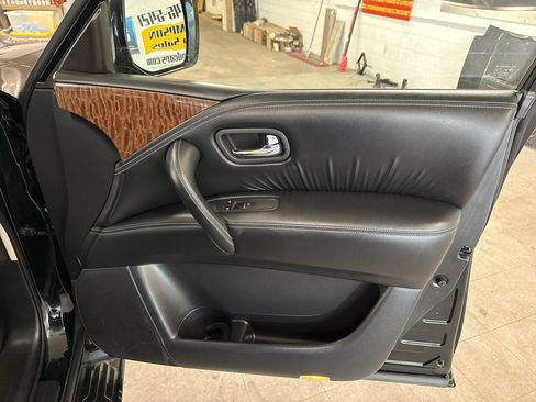 Used 2020 Nissan Armada SL image 62