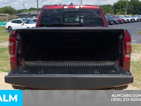 Used 2019 RAM 1500 Laramie AWD/4WD image 10