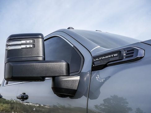 Used 2026 GMC Sierra 2500 Denali Ultimate w/ LPO, Black Badging Package AWD/4WD image 11