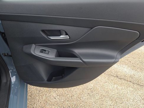 Used 2026 Nissan Sentra SV w/ SV Convenience Package FWD image 9