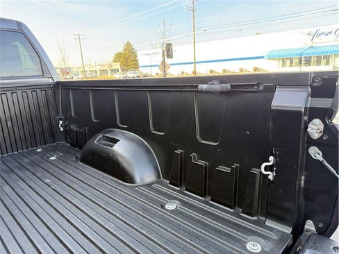 Used 2022 Toyota Tundra Limited w/ TRD Off-Road Package AWD/4WD image 40