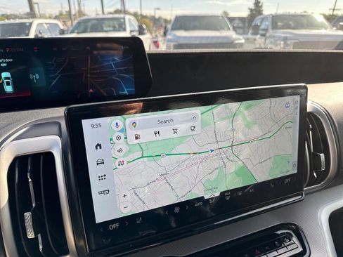 New 2025 Ford Expedition Active image 21