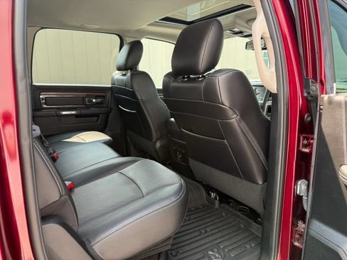 Used 2017 RAM 1500 Laramie w/ Convenience Group AWD/4WD image 18