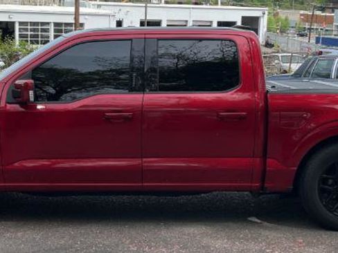 Used 2021 Ford F150 Lariat w/ Equipment Group 502A High AWD/4WD image 3