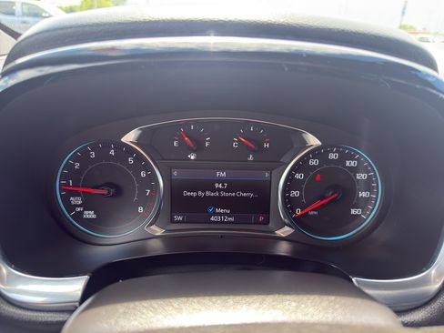 Used 2023 Chevrolet Traverse LT w/ LPO, Floor Liner Package AWD/4WD image 18